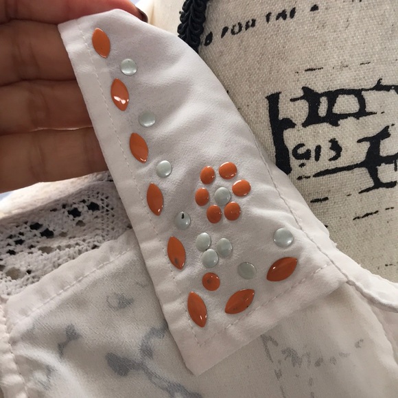 Scream out loud tank top by Selena Gomez - Picture 2 of 6